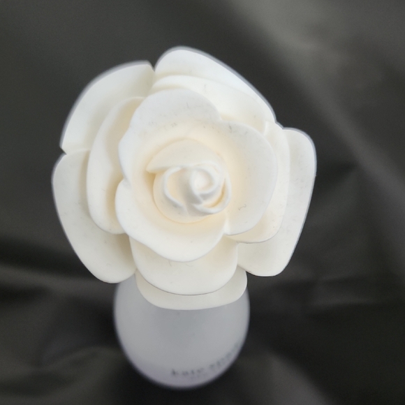 kate spade White Floral Body Oil - Picture 3 of 5